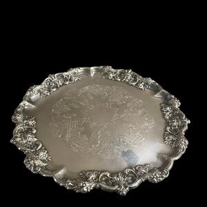 Vintage Briarcliff By
Oneida Silver
Plate 12" Round